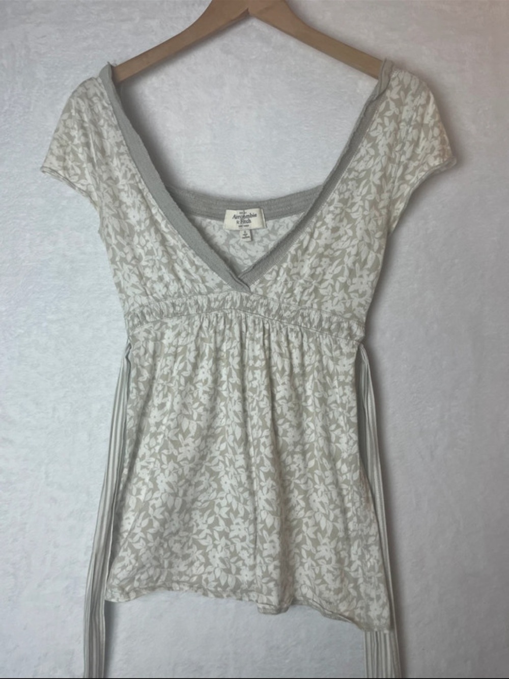 Vintage Y2K Rare Abercrombie & Fitch Floral
Babydoll
